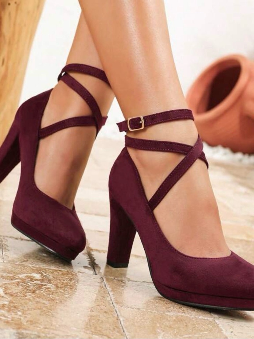 Women's Strappy Suede Block Heel Pumps - Burgundy
